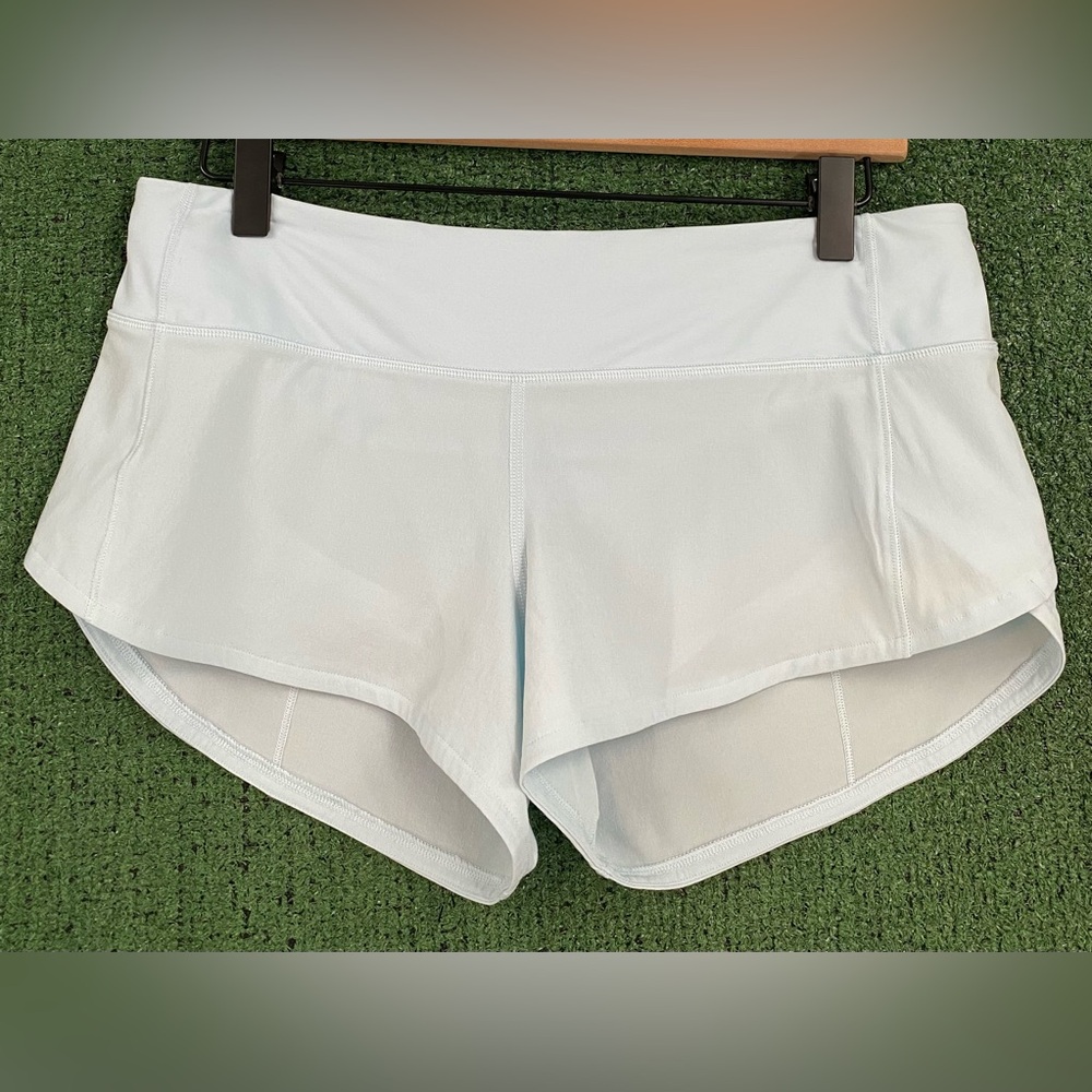 Lululemon Speed Up Light Blue Lined Shorts Women’s Size 6